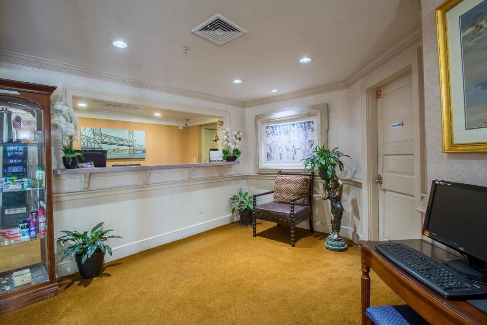 Anchorage Inn and Suites